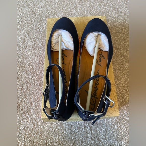 Navy Suede Flats with Ankle Strap Size 8.5! - Picture 7 of 8